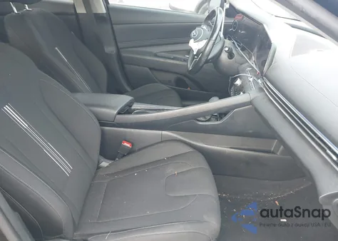 2023 Hyundai Elantra Sel z USA, uszkodzony, nr VIN 5NPLS4AG6PH107545